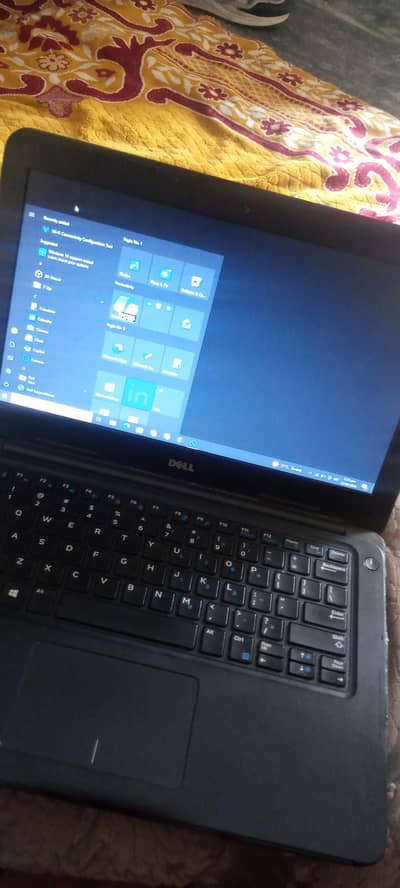 Dell latitude 6 gen laptop.