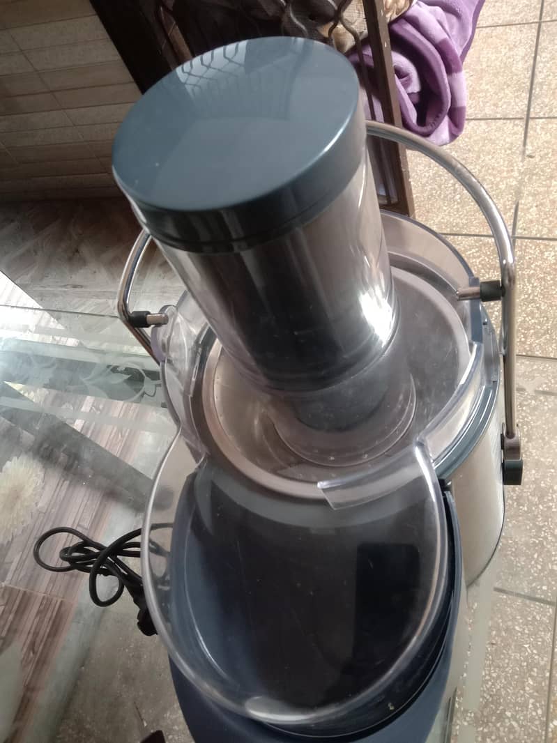 Juice Extractor 1