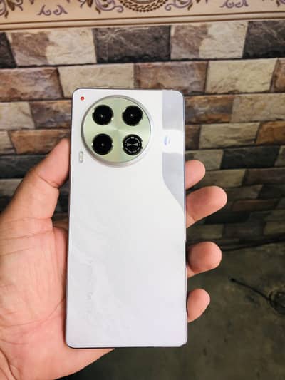 Tecno camon 30 12/256 full box 10/10 condition