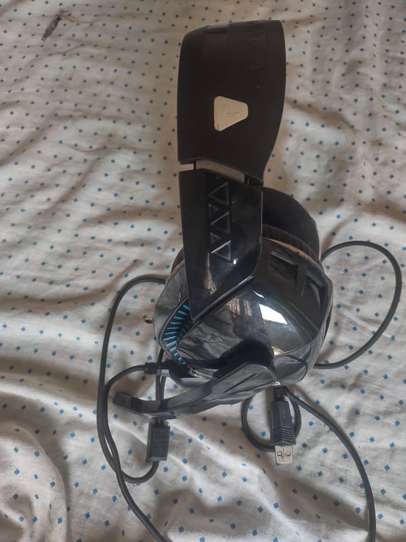 WIRED HEADPHONES/Mic 4