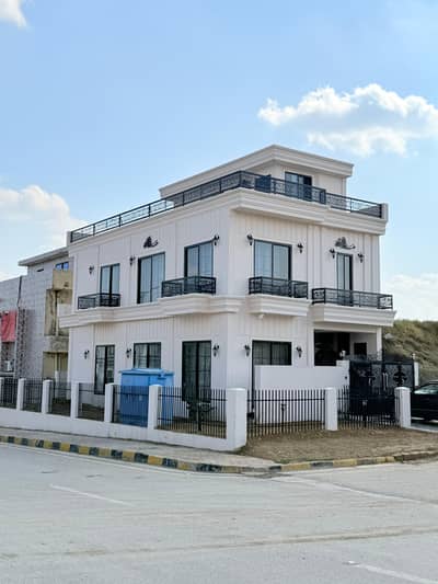 5 marla corner house upper portion