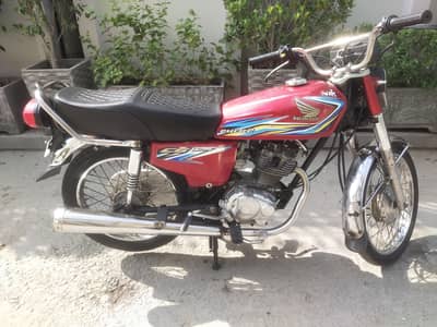 Honda 125 engine ka kaam honay Wala hy
