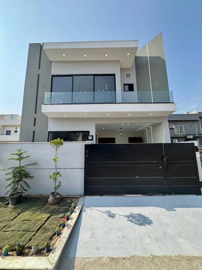 5 Marla Beautiful House In F Block, B17 Islamabad