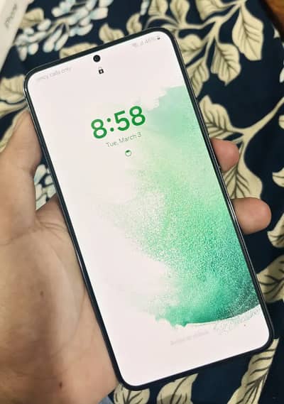 Samsung Mobile S22 Plus