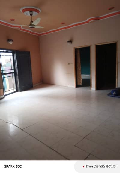 silent commercial portion availabole for rent in johar