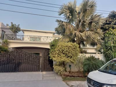 PHASE 2 2-KANAL FULL BASEMENT OWNER BUILT 8-BED HOUSE FOR SALE