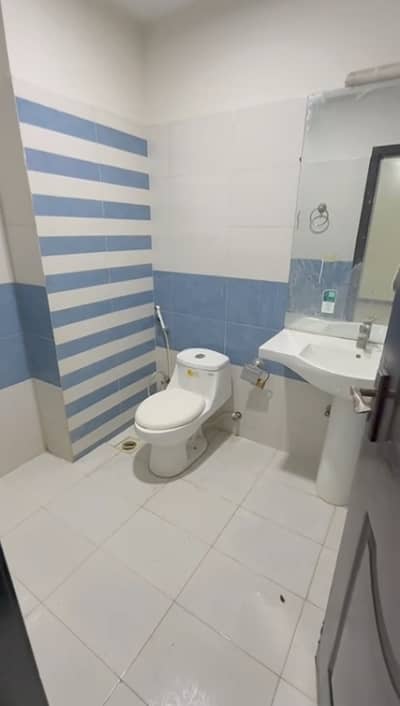 Gurond Floor 3 Bed Room Apartments For Sale in Askari 11 Lahore