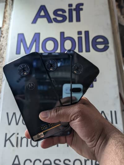 Moto z3 4GB RAM 32GB | Non-PTA | 10/10 Condition