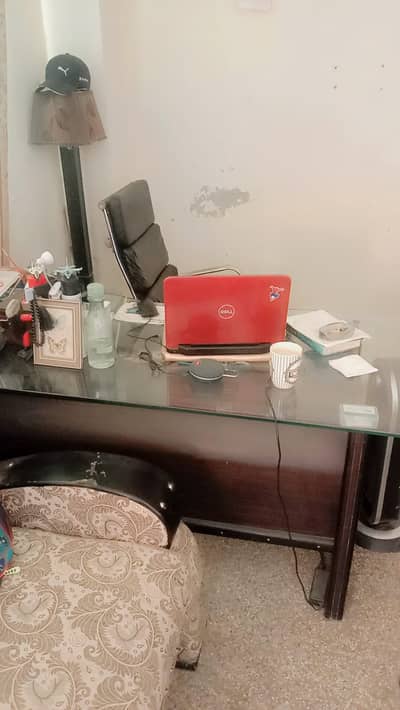 Office Vip Table & Chair