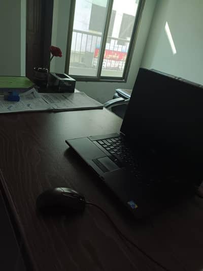 boys available for secert relations