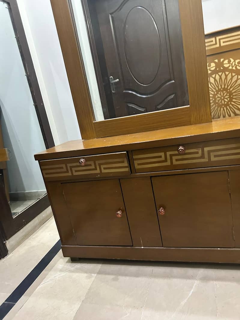 Bed Dressing table Set 4