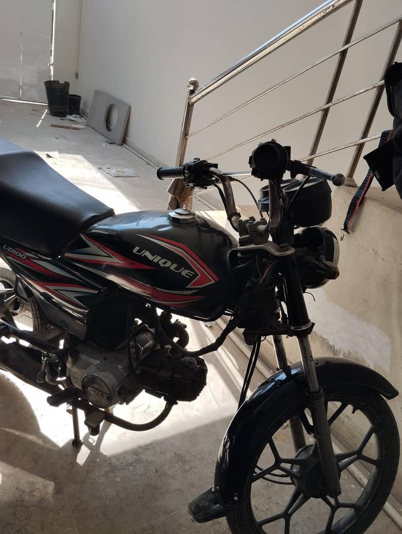 Unique 100UD 1