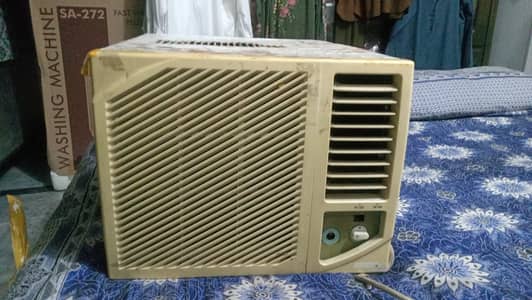 window ac all ok  urgent sale