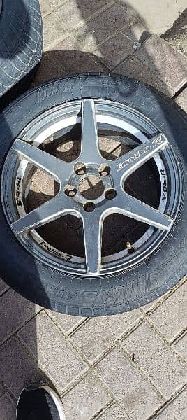 4 rimmvstar Waly for sale  teen tyre bhi laggy h 185/65/15 rimm 15k: