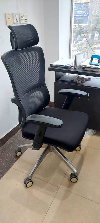Executive Office Chair for Sale – Good Condition