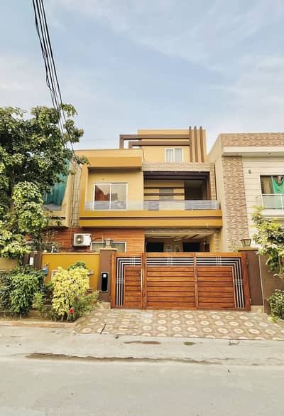 10 Marla House Prime Location