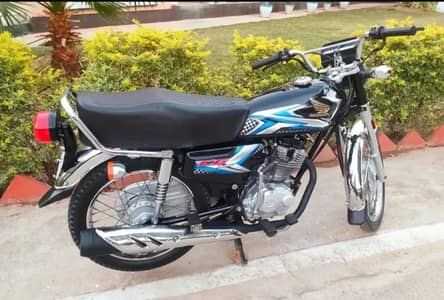 Honda CG125 Black 2025 Model