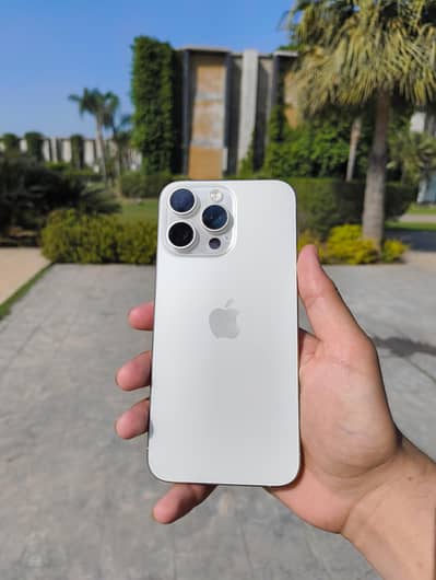 iPhone 15 pro max JV 256gb white