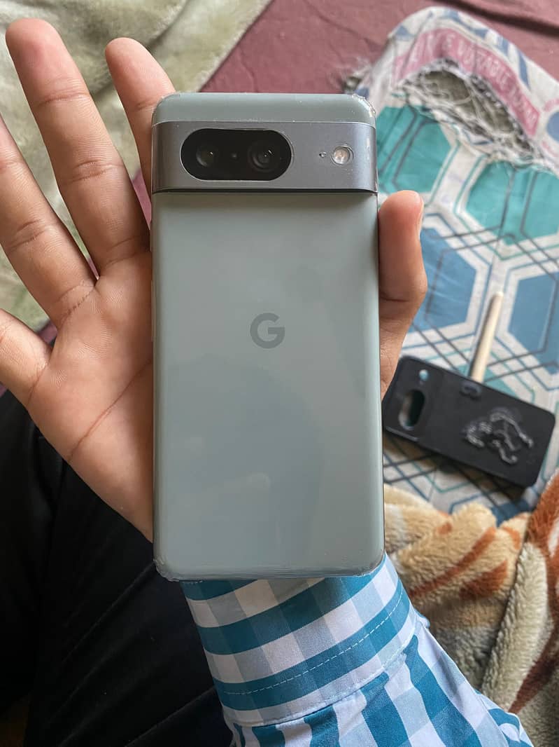 GOOGLE Pixel 8 1