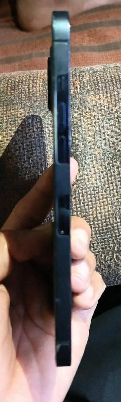 iphone 12 pro bypass 9/10 condition