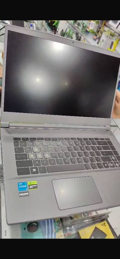 MSi laptop 512memory 13th gen