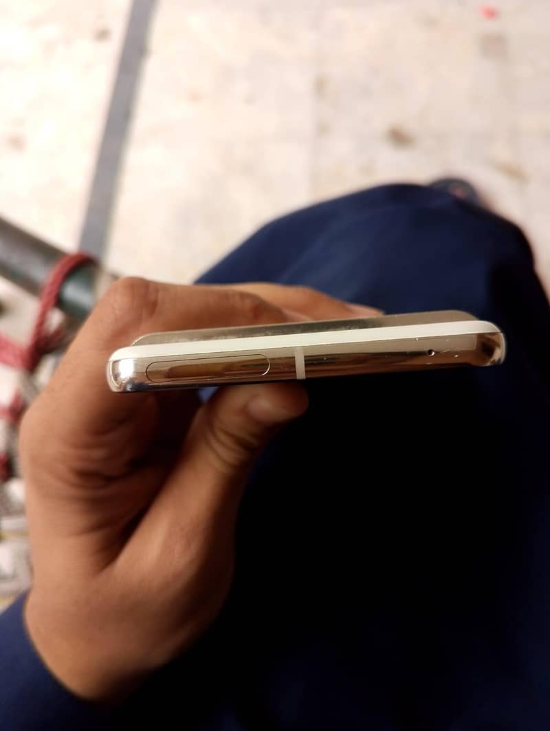 google pixel 8 pro 2