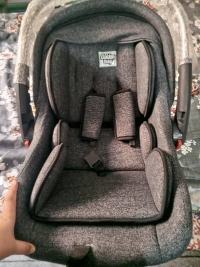 carry cot+ car seat