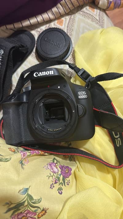 Canon Camera D4000 with Lens 75-300mm
