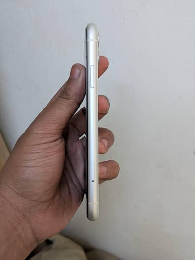 IPHONE 11 PTA APPROVED DUAL PHYSICAL SIM 128 WITH BOX