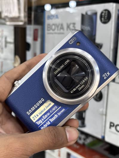 Samsung WB350F - Digital Camera - 21X high optical zoom