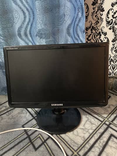 18 inch led monitor