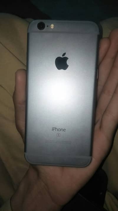iphone 6s   look as new  with  back cover free