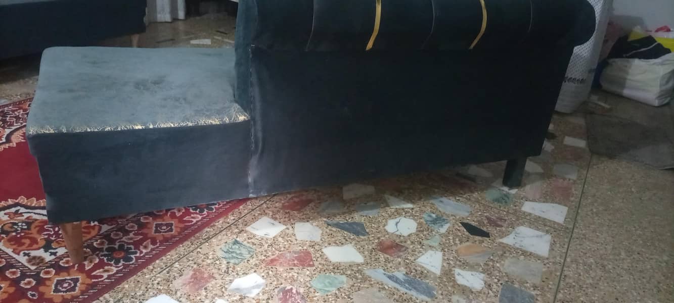 2 sofas L shape and Simple 6