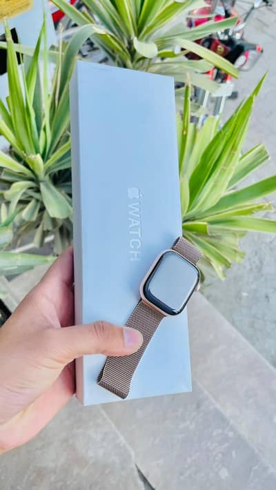 Apple watch series 11 42mm rose gold with stainless steel band