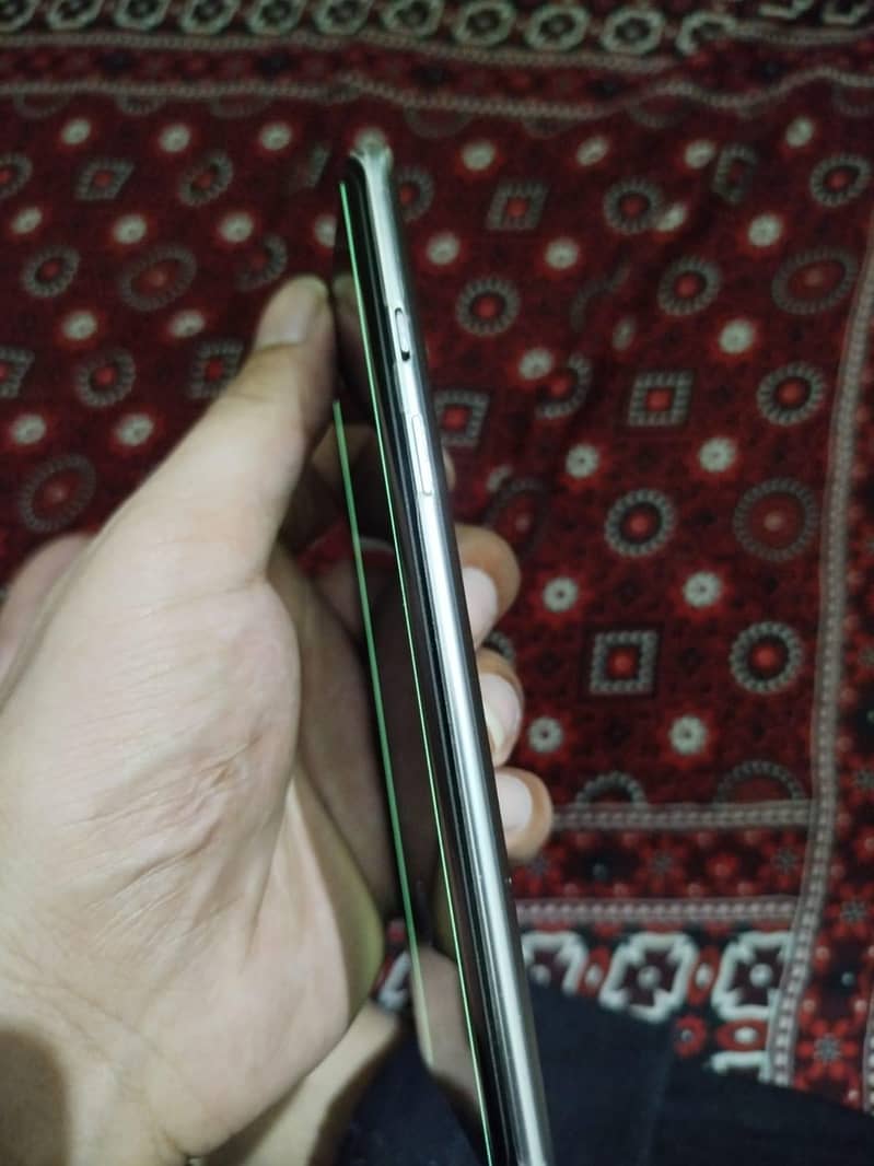 OnePlus Model 8 Simple 3