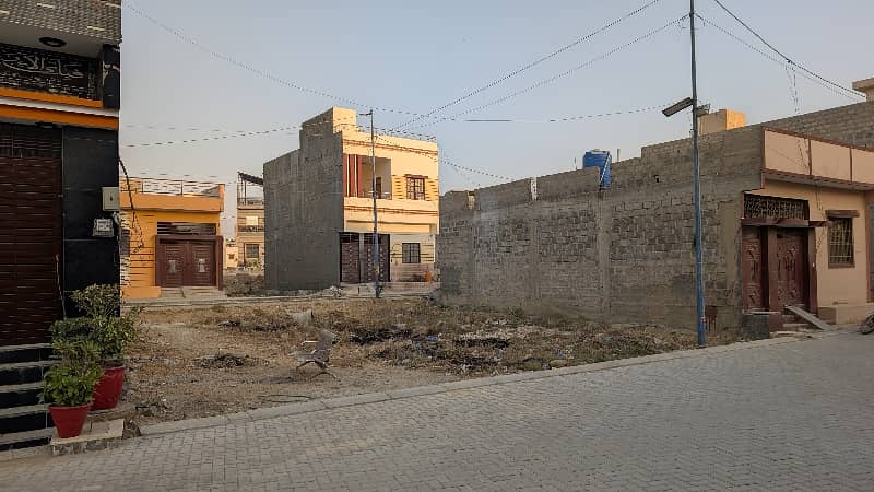 Executive Block 80 Yards Plot 2