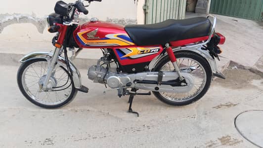 bike 2025 ka 6 month ki ha condition 10/10 phone# 03714470208