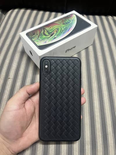 iPhone xs max 256gb PTA approved