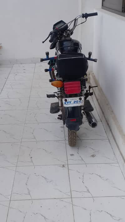 Unique Xtreme UD 70 2015