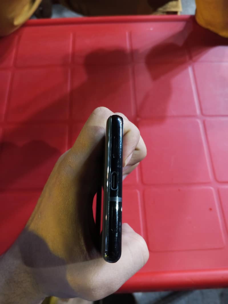 Google Pixel 6 pro 4