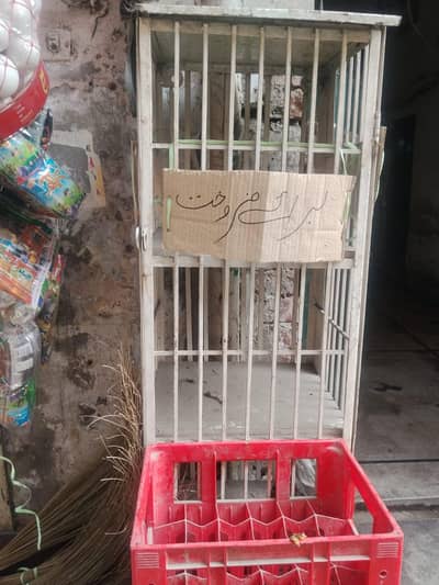 stand rack Pure lohy ka hai bht mazboot hai