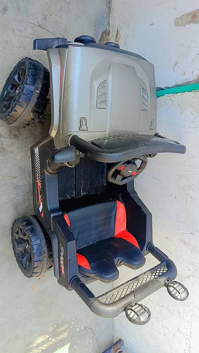 baby kid car 4 motors  good candition