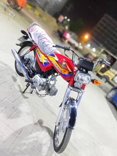 Honda CD-70 2025 model Karachi num 1st owner mint condition