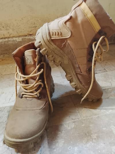 Men's long Army boots