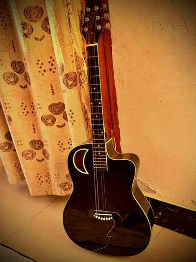 guitar new one not used just used 1-2 days just one string is damaged