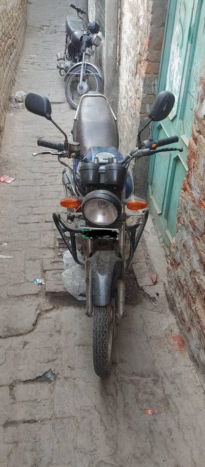 Ravi piaggio all okay an geniuine condition