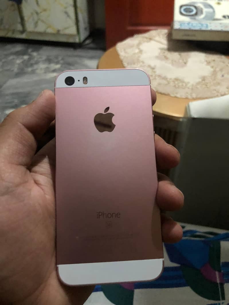 iphone SE first generation 0