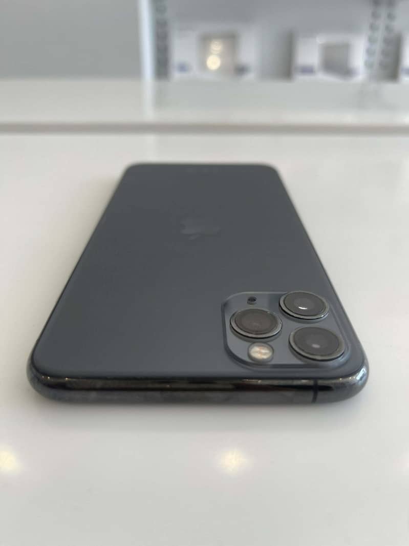 Apple iPhone 11 Pro Max 1