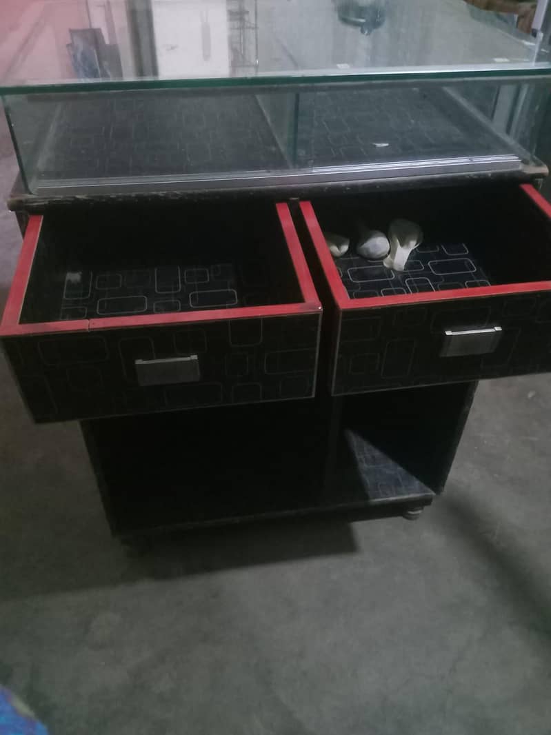 COMPUTER TABLE/MOBILE COUNTER 0