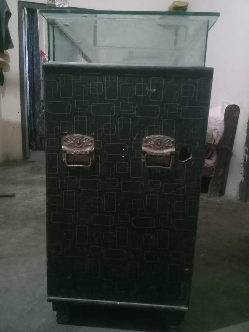 COMPUTER TABLE/MOBILE COUNTER 2